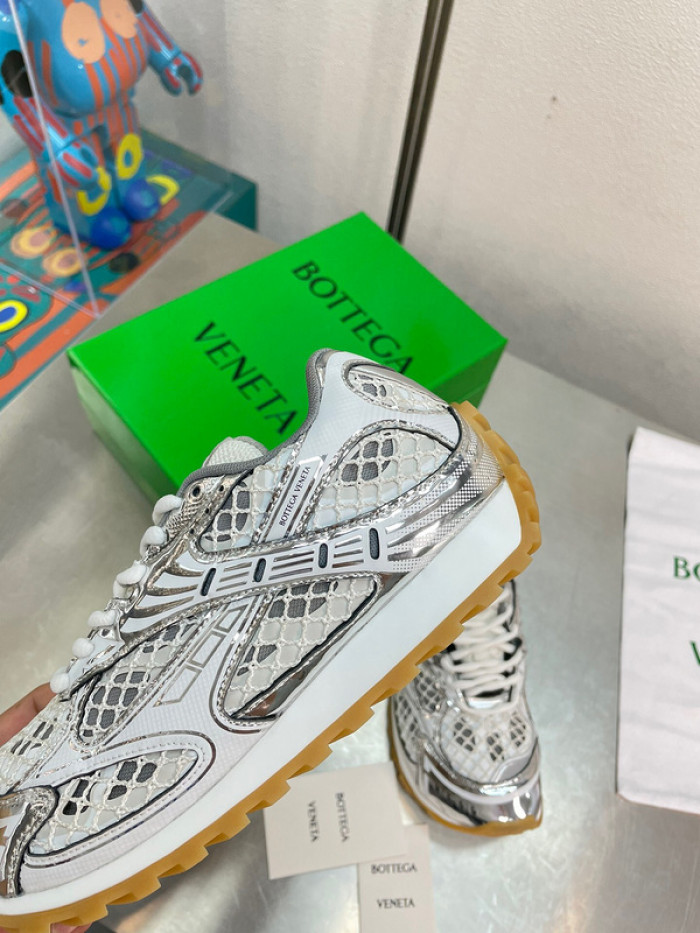 bo*te*ga Ve*ne*ta sneaker