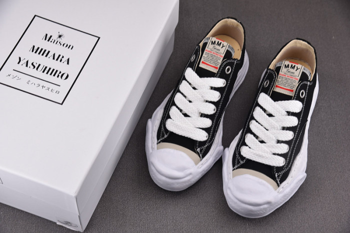 Ma*s*n mihara yasuhiro sneaker