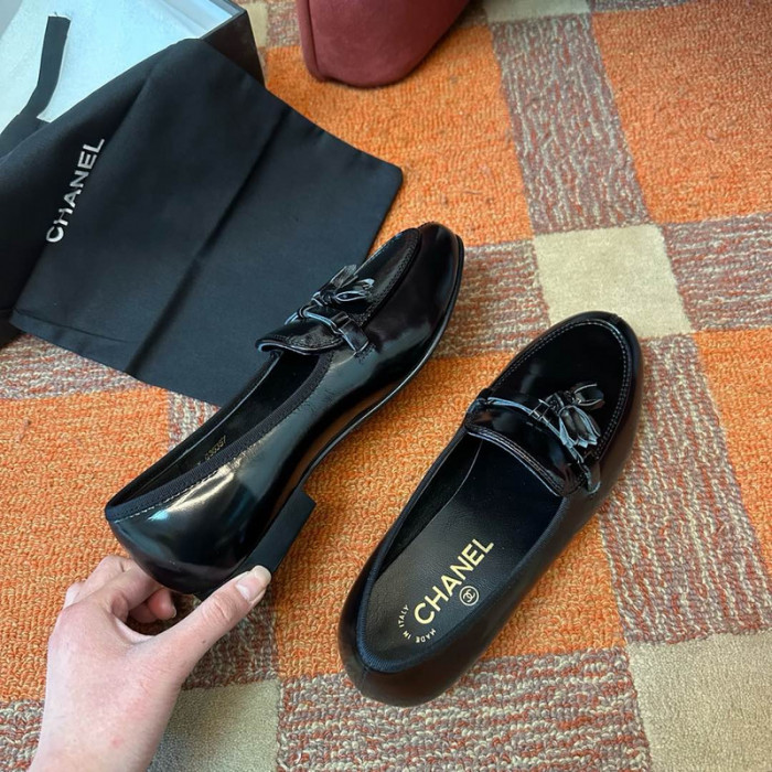 CHNEL LOAFER