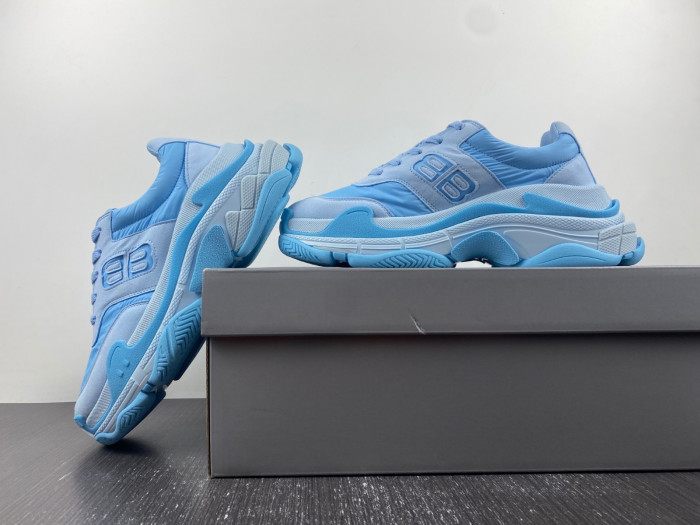 bl triple s trainers sneakers 710156 w3cu2 4045