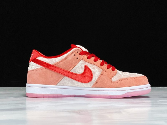 nike sb dunk low strangelove skateboards (special box) - ct2552-800