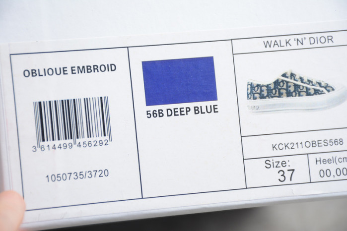 dr b23 homme kaws h903p168