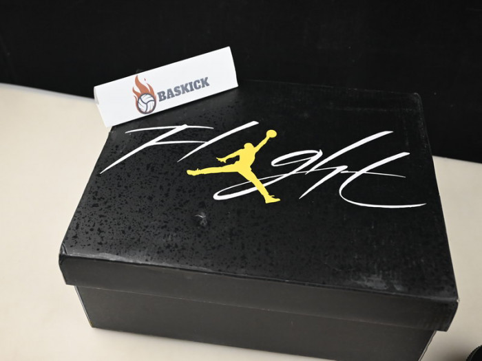 air jordan 4 retro thunder (2023) dh6927-017