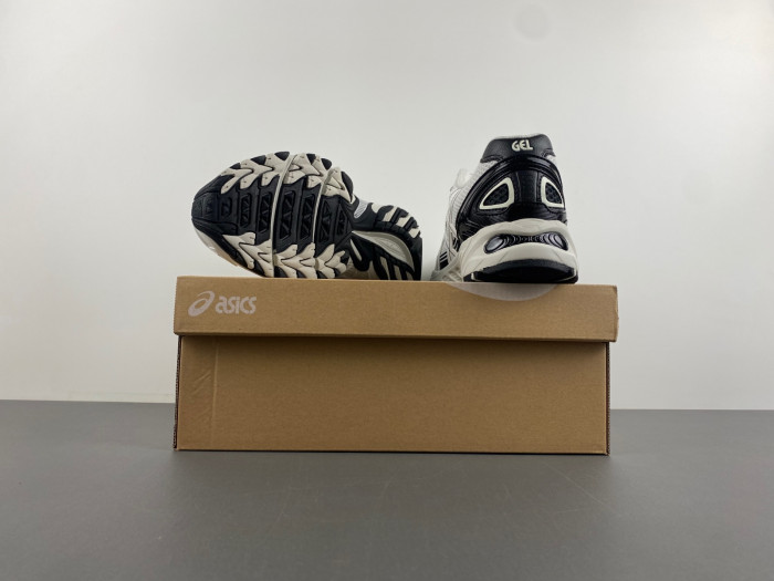 As*ic*s gel-kahana tr v4 black white 1203a497-100