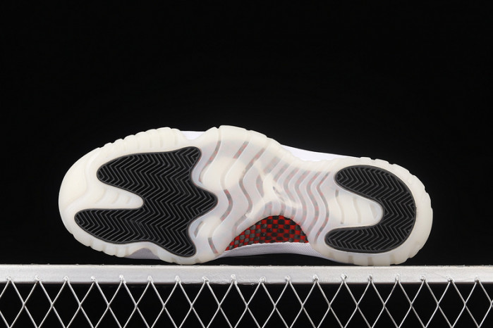 air jordan 11 low “72-10” av2187-001