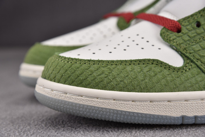 AIR JORDAN 1 RETRO LOW OG YEAR OF THE DRAGON FN3727-100