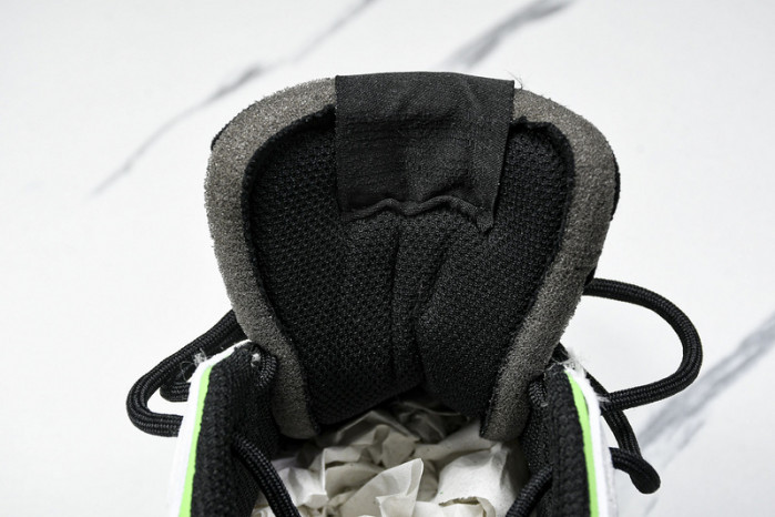 Travis Scott x Nike Zoom Field Jaxx HQ3061-104