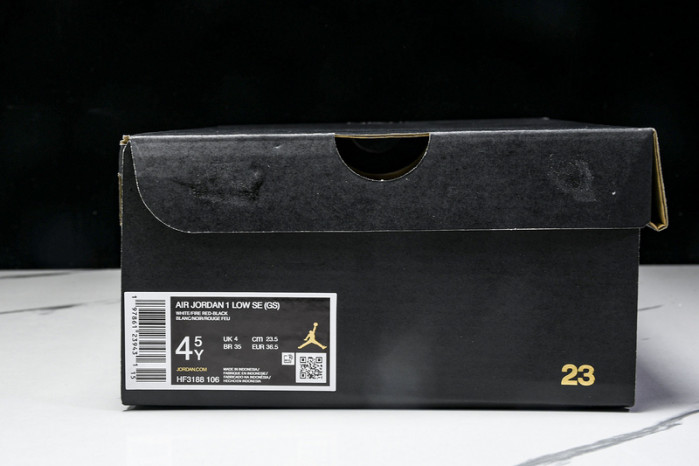 AIR JORDAN 1 LOW PANDA TOE HF3188-106