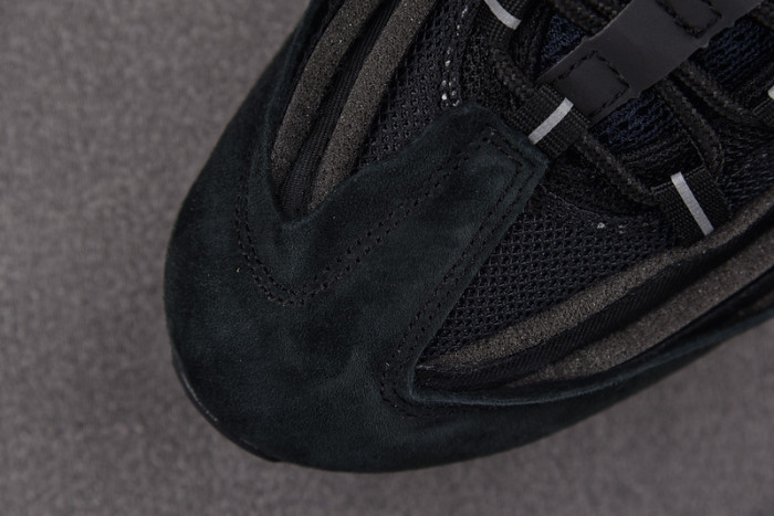 Comme des Garçons x Nike Air Max 95 