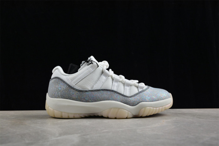 AIR JORDAN 11 LOW CNY YEAR OF THE SNAKE HQ7000-001