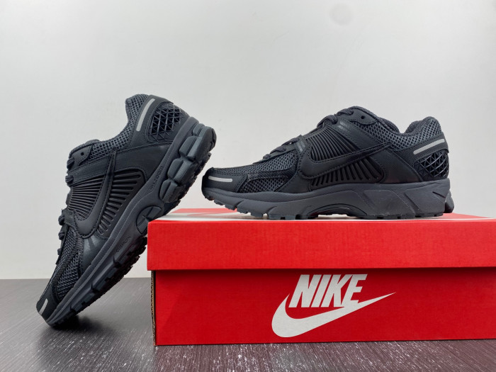 nike zoom vomero 5 sp anthracite men