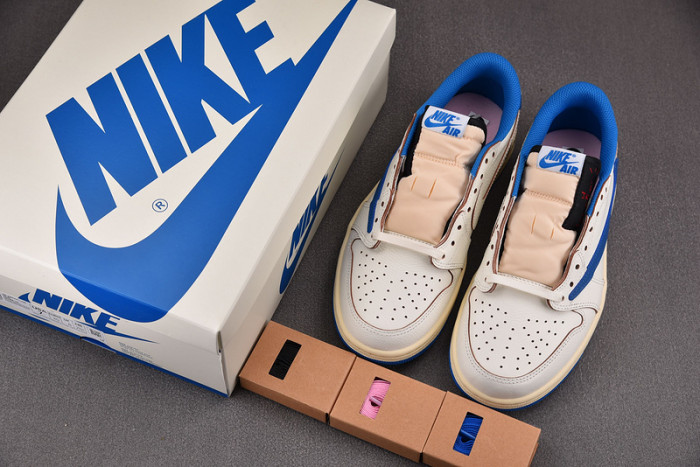 TRAVIS SCOTT FRAGMENT AIR JORDAN 1 LOW OG DM7866-104