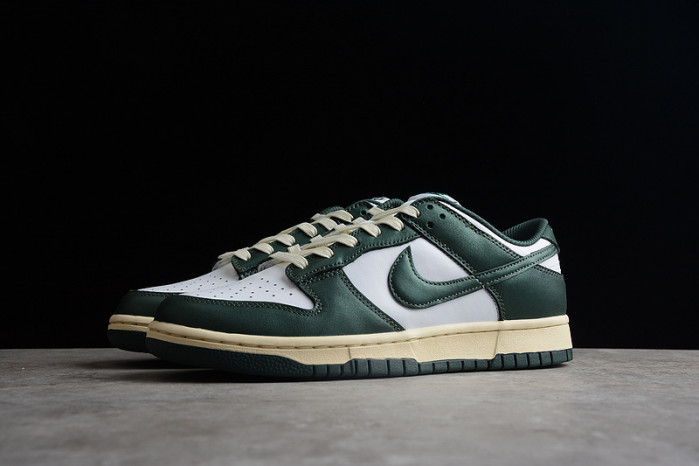nike dunk low vintage green dq8580-100