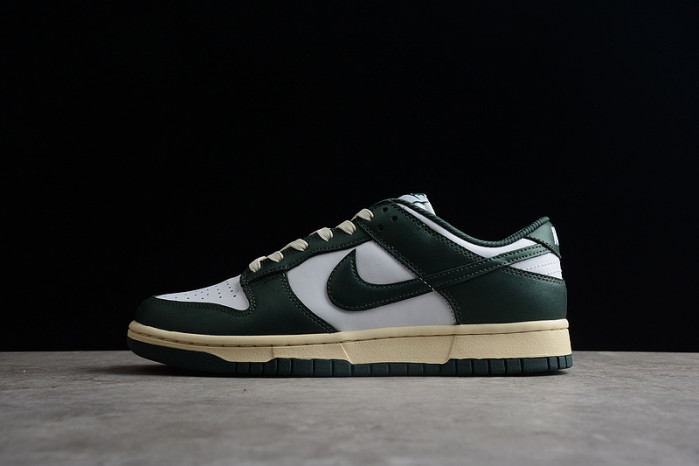 nike dunk low vintage green dq8580-100