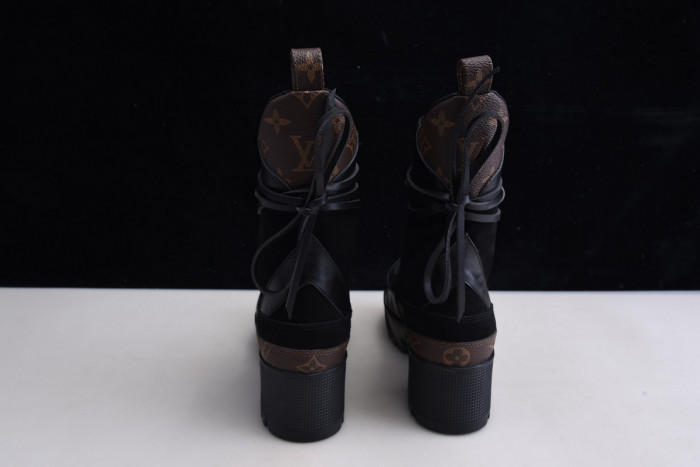 lu vi laurente platform desert boot