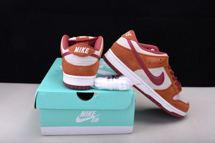 nike sb dunk low pro dark russet cedar bq6817-202