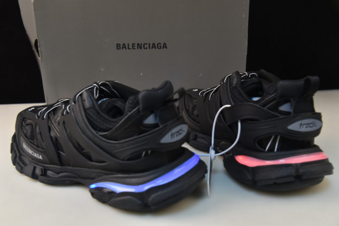 bl tess s. gomma trek low led sneakers 570391 w2gn1 1000