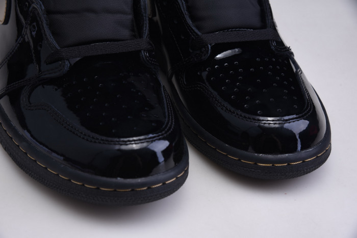 jordan 1 retro high black metallic gold (2020) 555088-032