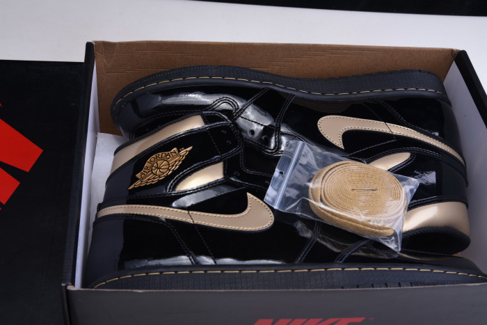 jordan 1 retro high black metallic gold (2020) 555088-032