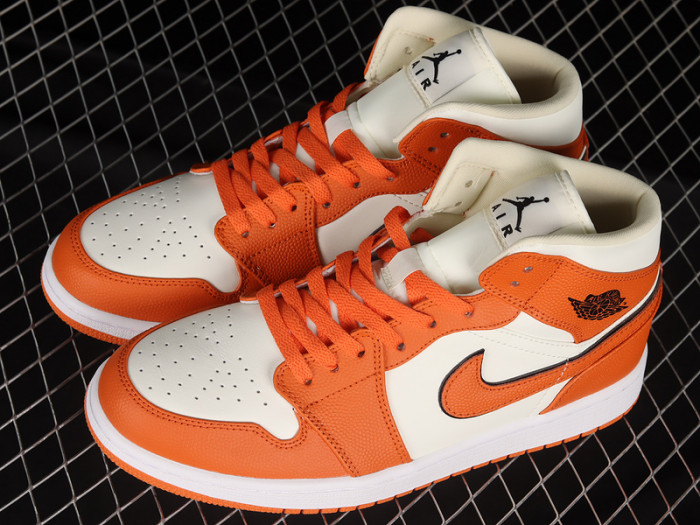 air jordan 1 mid se wmns coconut milk sport spice dv1302-100