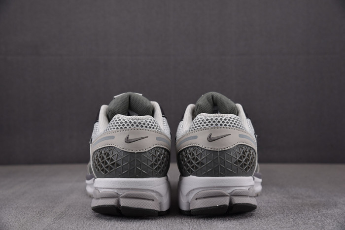 nike zoom vomero 5 "iron ore" fd0791-012