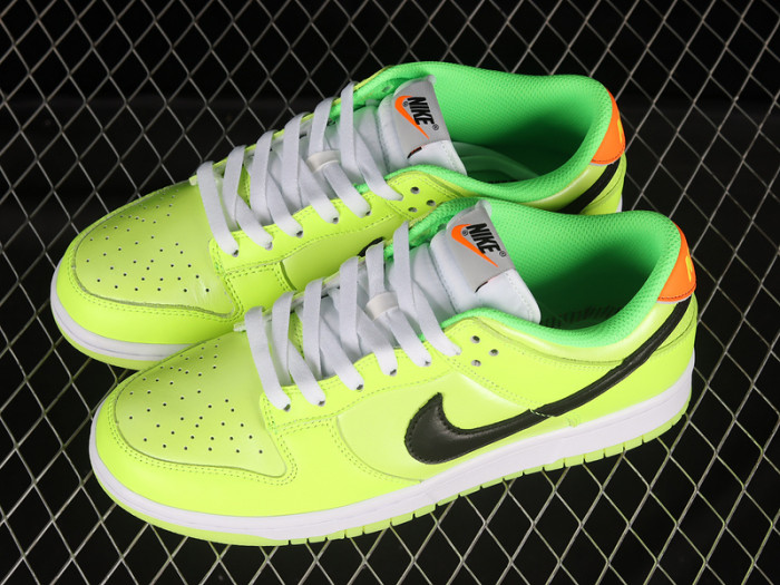 nike dunk low “glow in the dark” fj4610-702