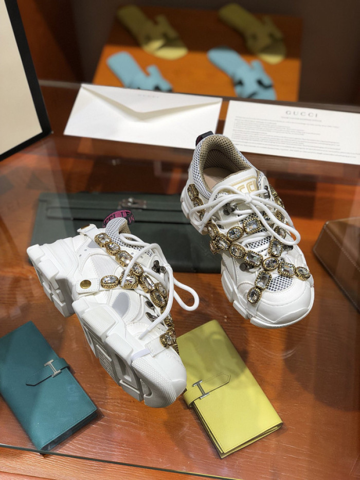 gui sneaker 21121401