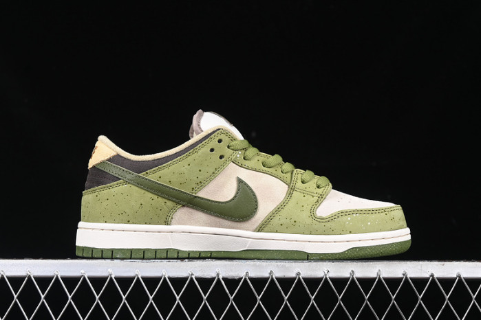 YUTO HORIGOME X NIKE SB DUNK LOW ASPARAGUS HF8022-300