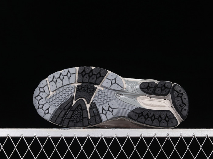 new balance 1906r moonbeam rain cloud m1906rd