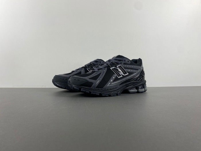 NEW BALANCE 1906R BLACK PHANTOM - M1906RLB