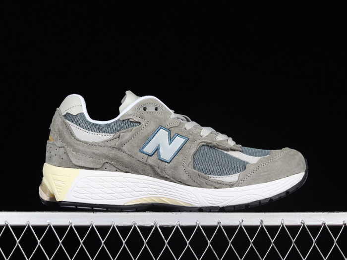 new balance 2002r protection m2002rdd