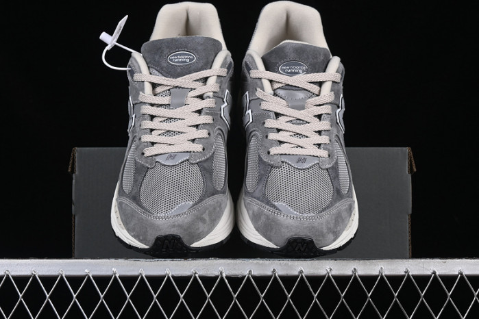 NEW BALANCE 2002R SHADOW GREY M2002RNM