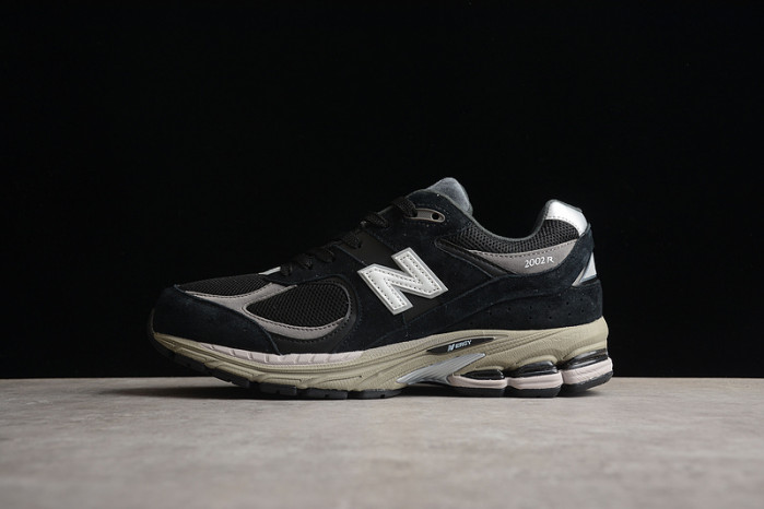 new balance 2002r protection m2002rr1