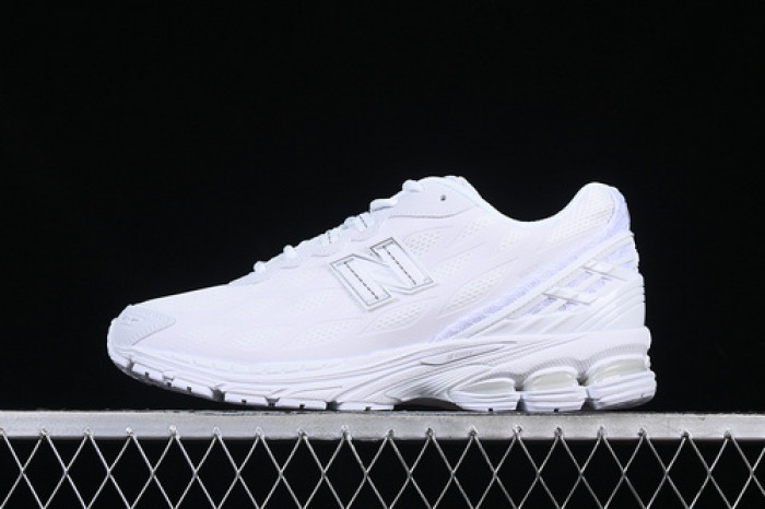 NEW BALANCE 1906W WHITE SILVER METALLIC U1906WFC